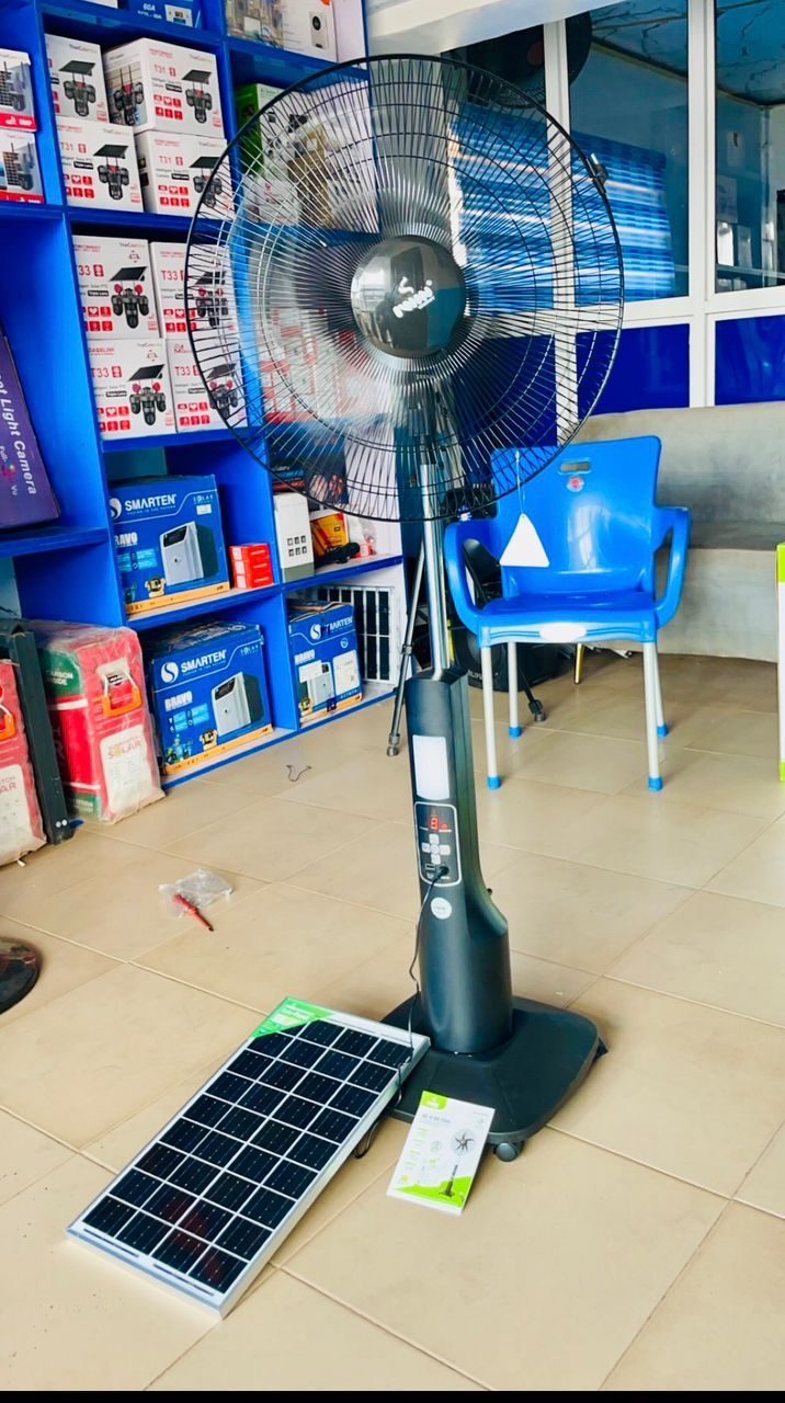 Iwin 18' Rechargeable Solar Fan